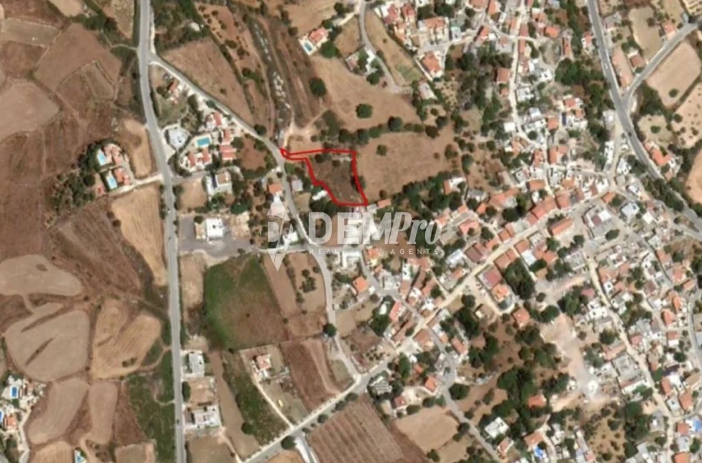1,951m² Plot for Sale in Kathikas, Paphos District