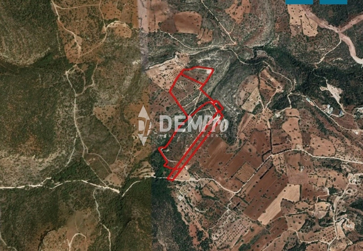 7,024m² Plot for Sale in Paphos District