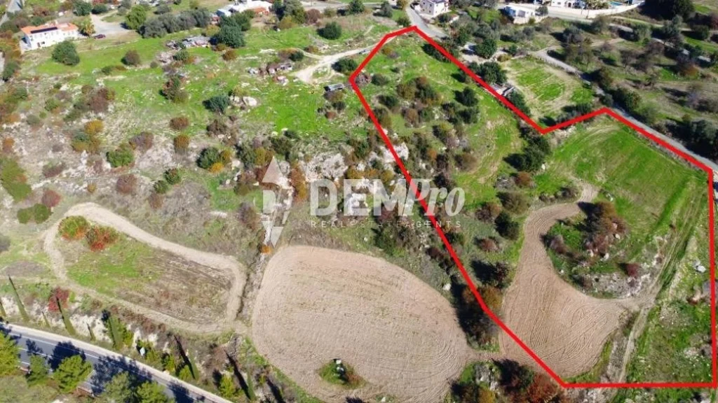 11,706m² Plot for Sale in Peristerona Pafou, Paphos District