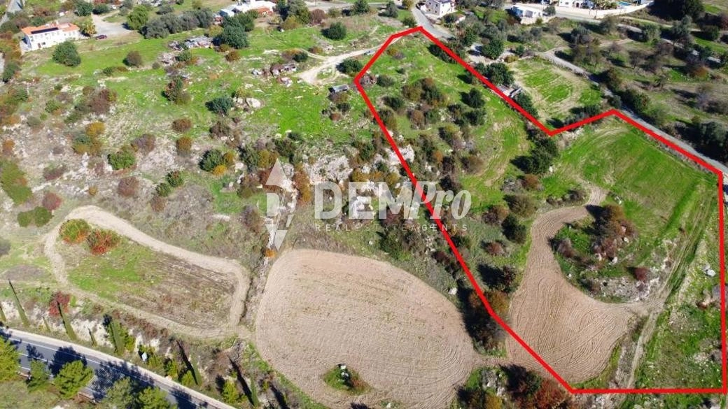 11,706m² Plot for Sale in Peristerona Pafou, Paphos District