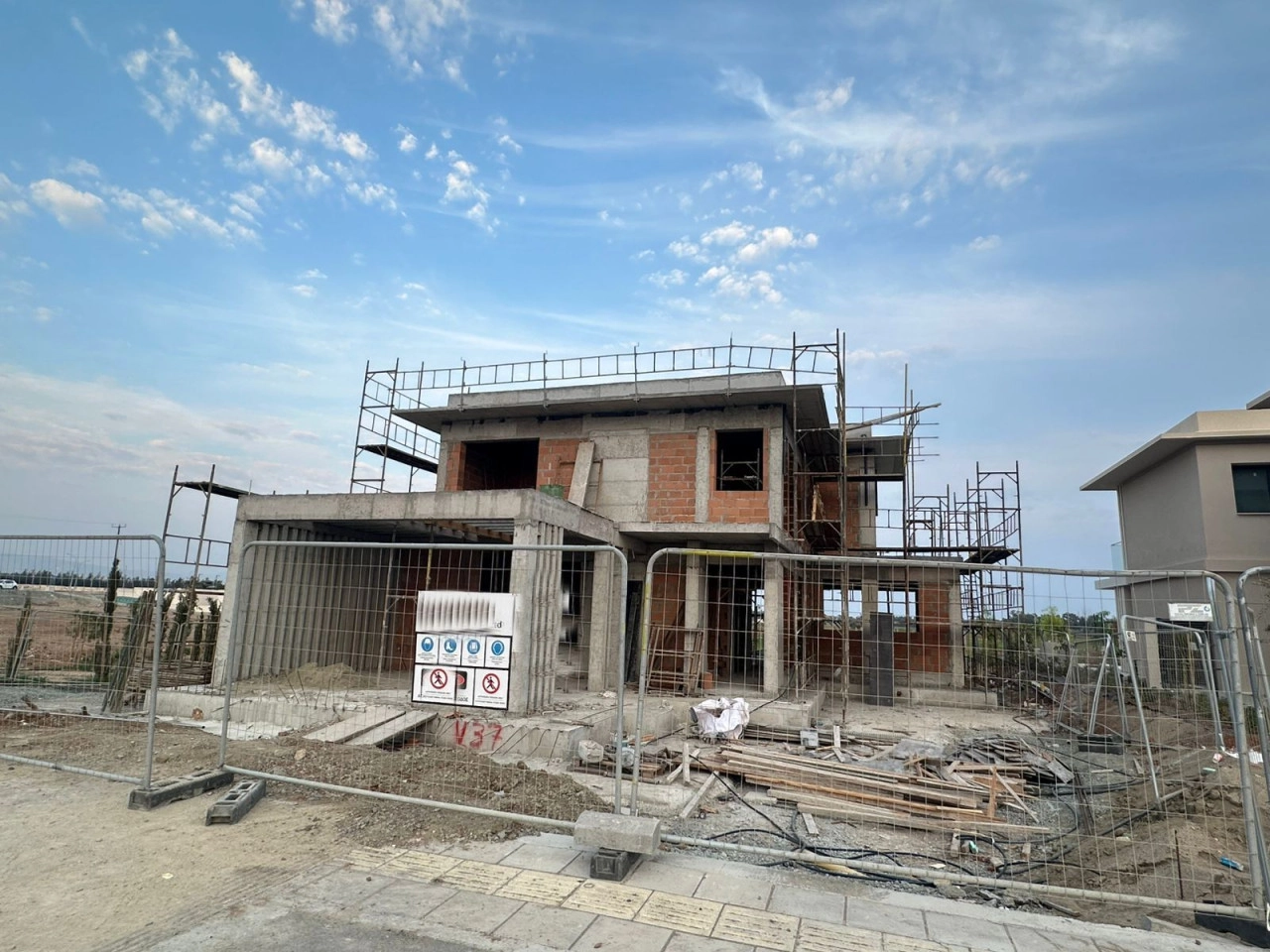 5 Bedroom House for Sale in Limassol – Zakaki