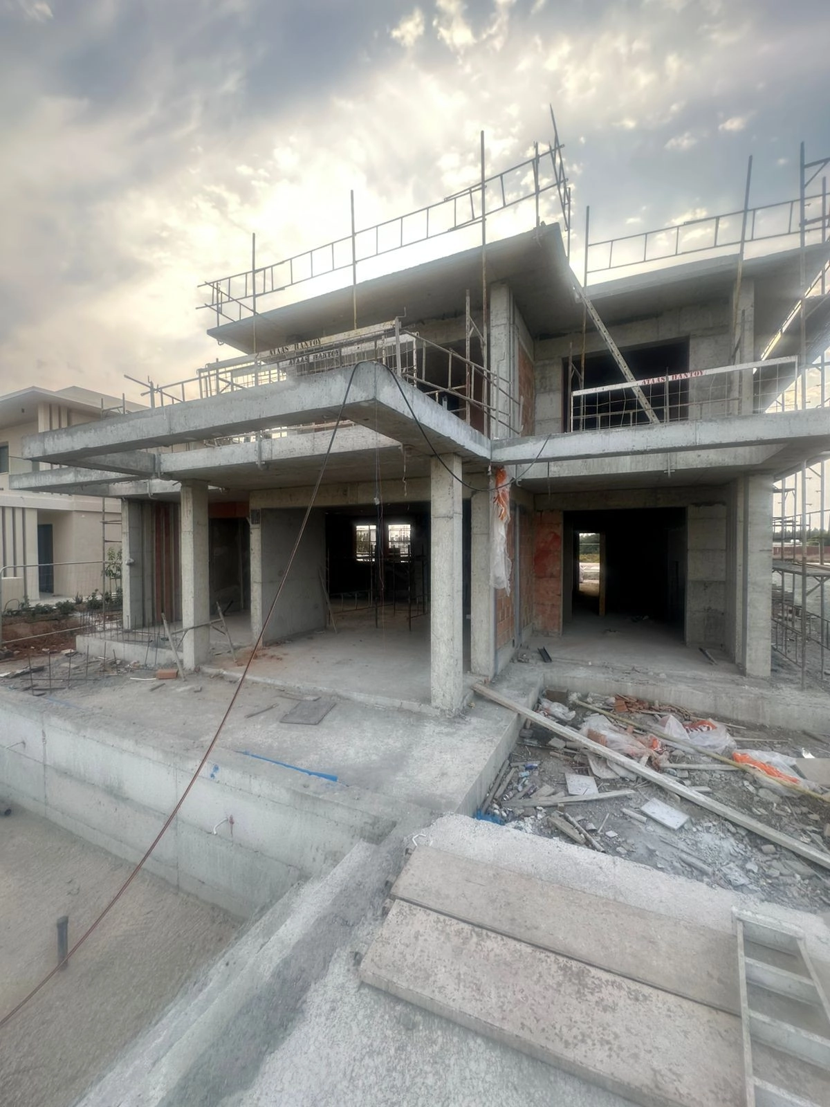 5 Bedroom House for Sale in Limassol – Zakaki