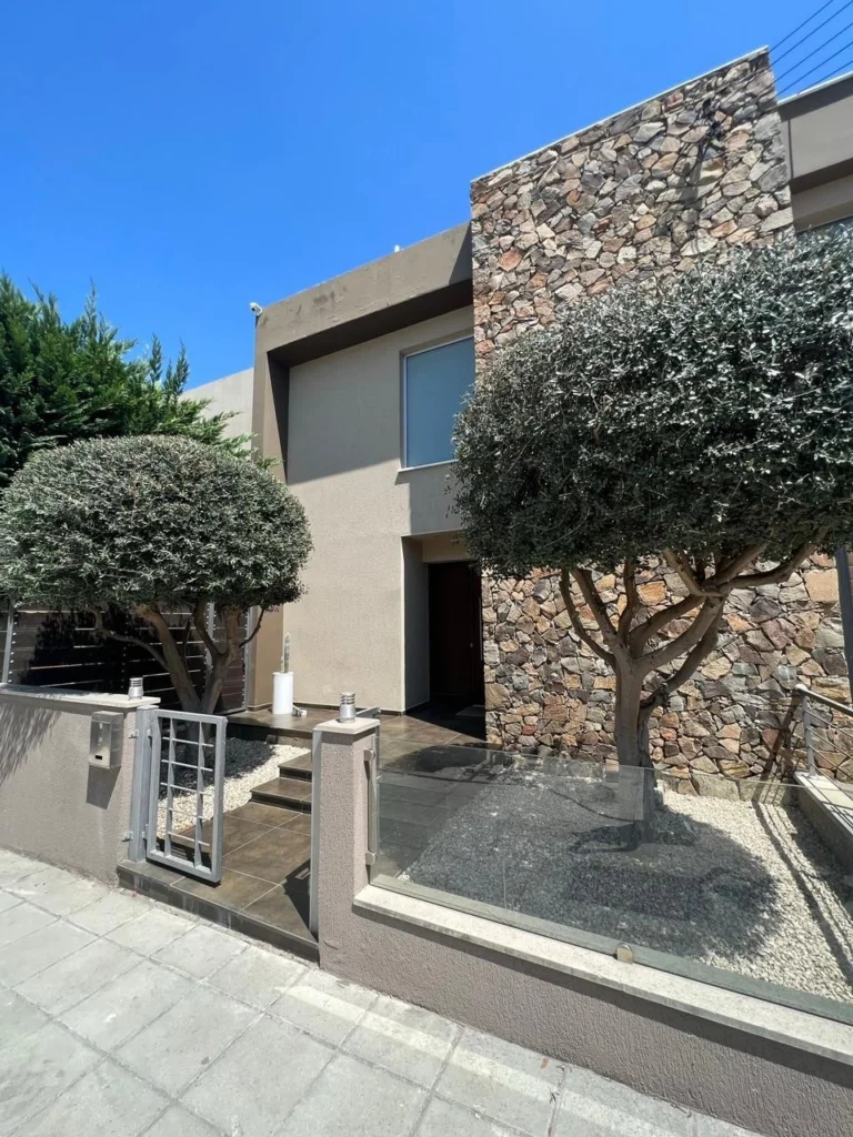 4 Bedroom House for Sale in Limassol – Ekali