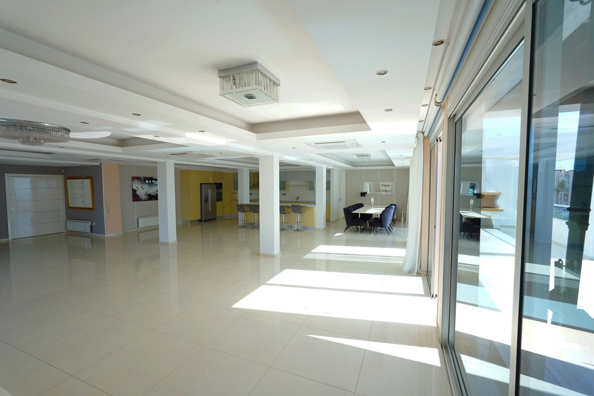 6+ Bedroom Apartment for Sale in Limassol District