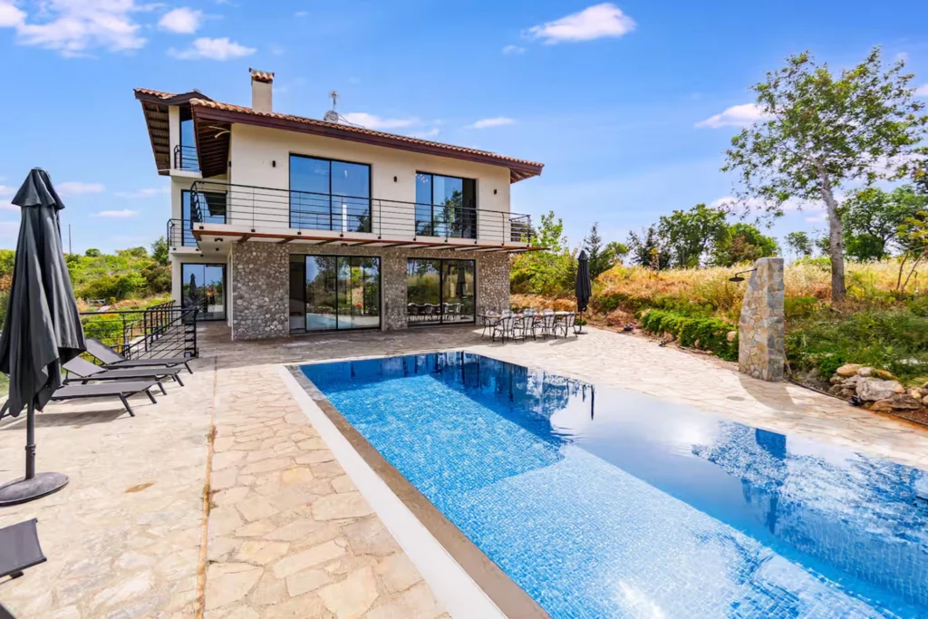 5 Bedroom House for Sale in Tsada, Paphos District