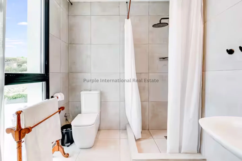 5 Bedroom House for Sale in Tsada, Paphos District