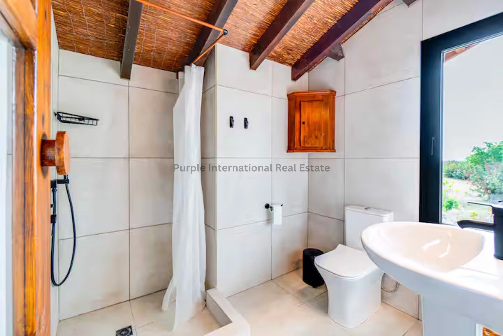 5 Bedroom House for Sale in Tsada, Paphos District