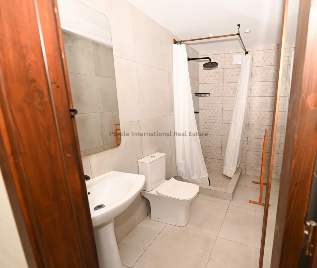 5 Bedroom House for Sale in Tsada, Paphos District