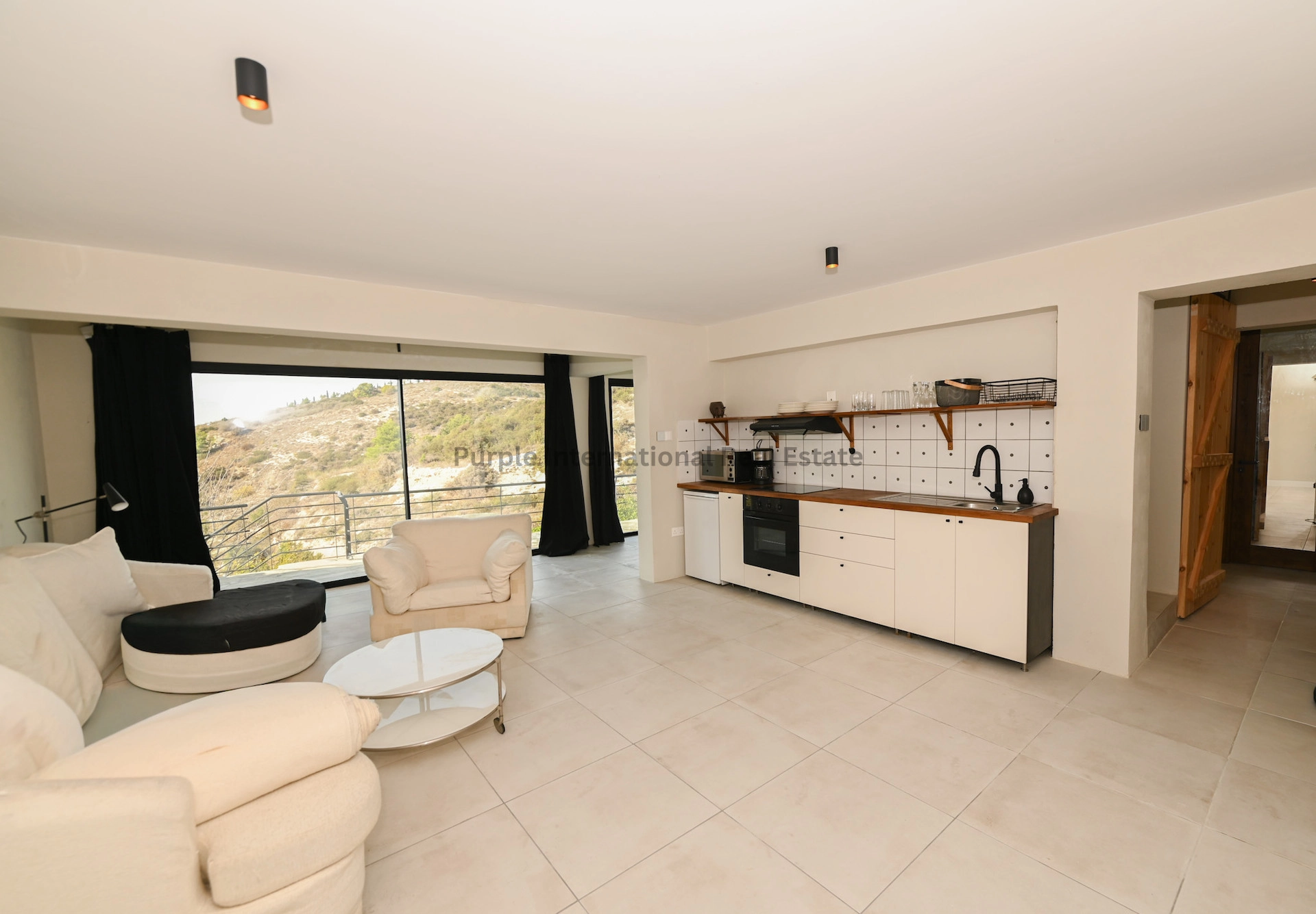 5 Bedroom House for Sale in Tsada, Paphos District