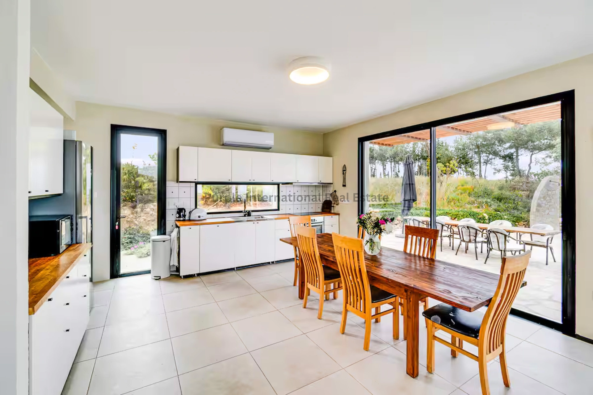 5 Bedroom House for Sale in Tsada, Paphos District