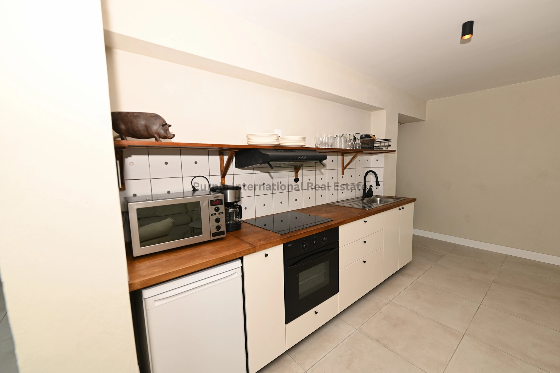 5 Bedroom House for Sale in Tsada, Paphos District