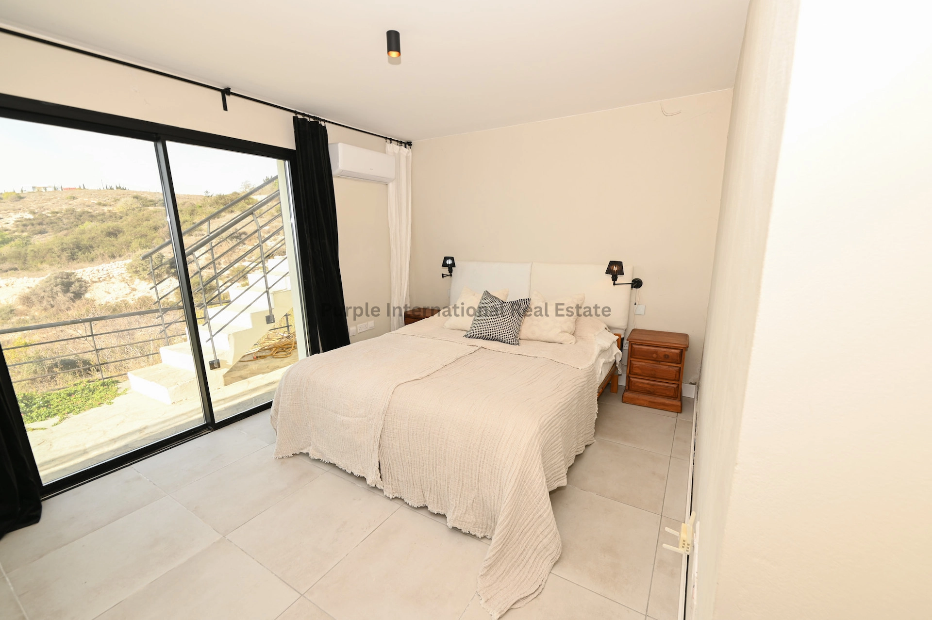5 Bedroom House for Sale in Tsada, Paphos District