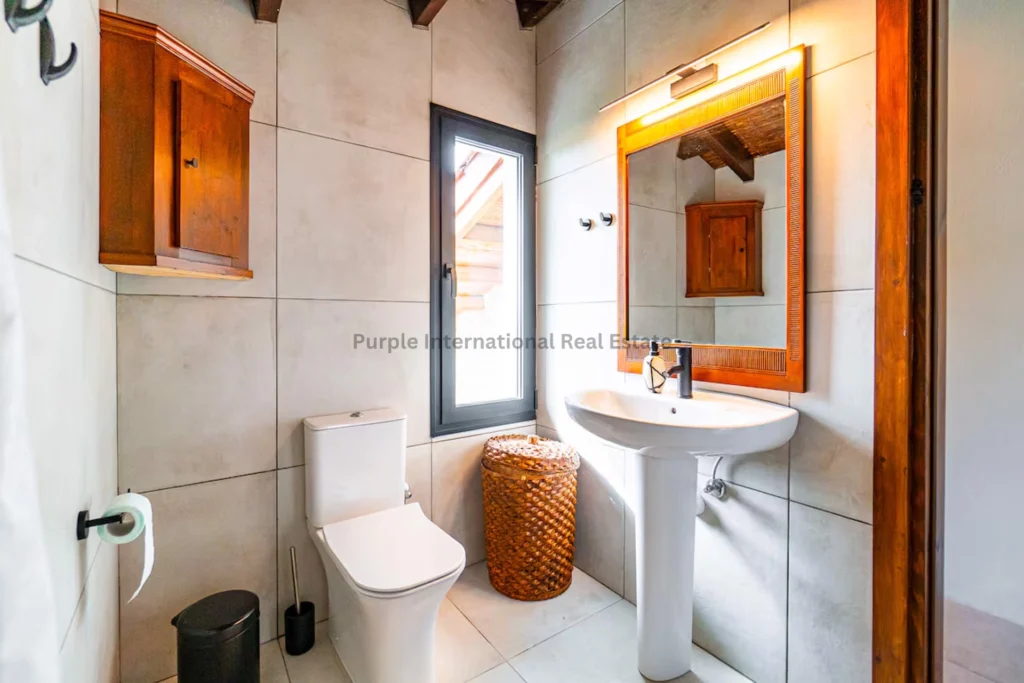 5 Bedroom House for Sale in Tsada, Paphos District