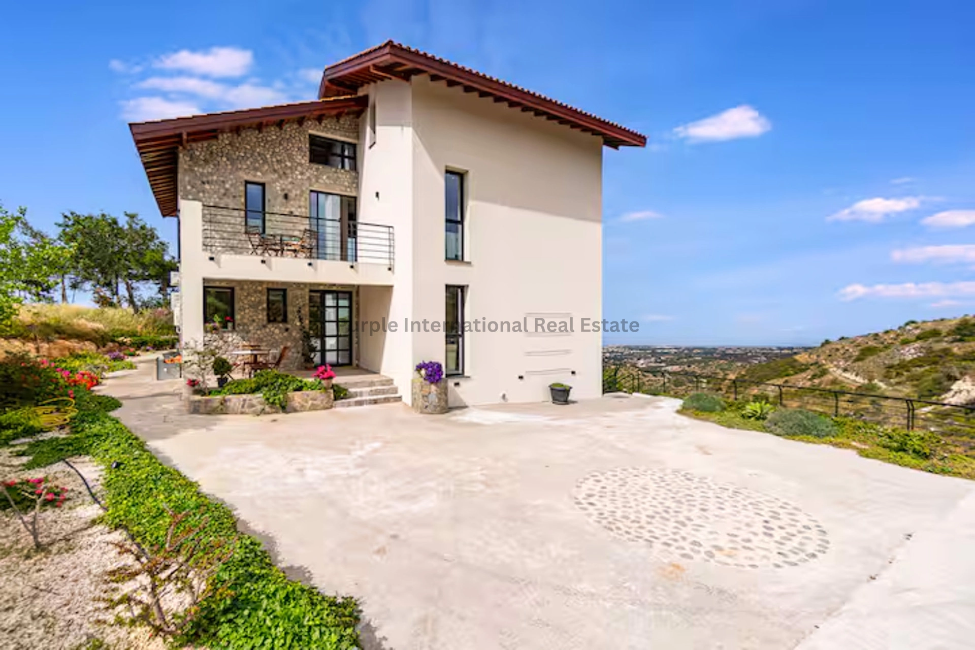 5 Bedroom House for Sale in Tsada, Paphos District