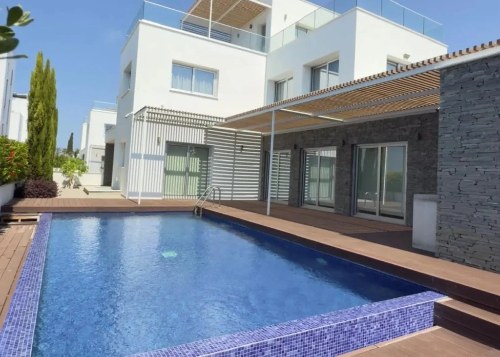 6+ Bedroom House for Sale in Geroskipou, Paphos District