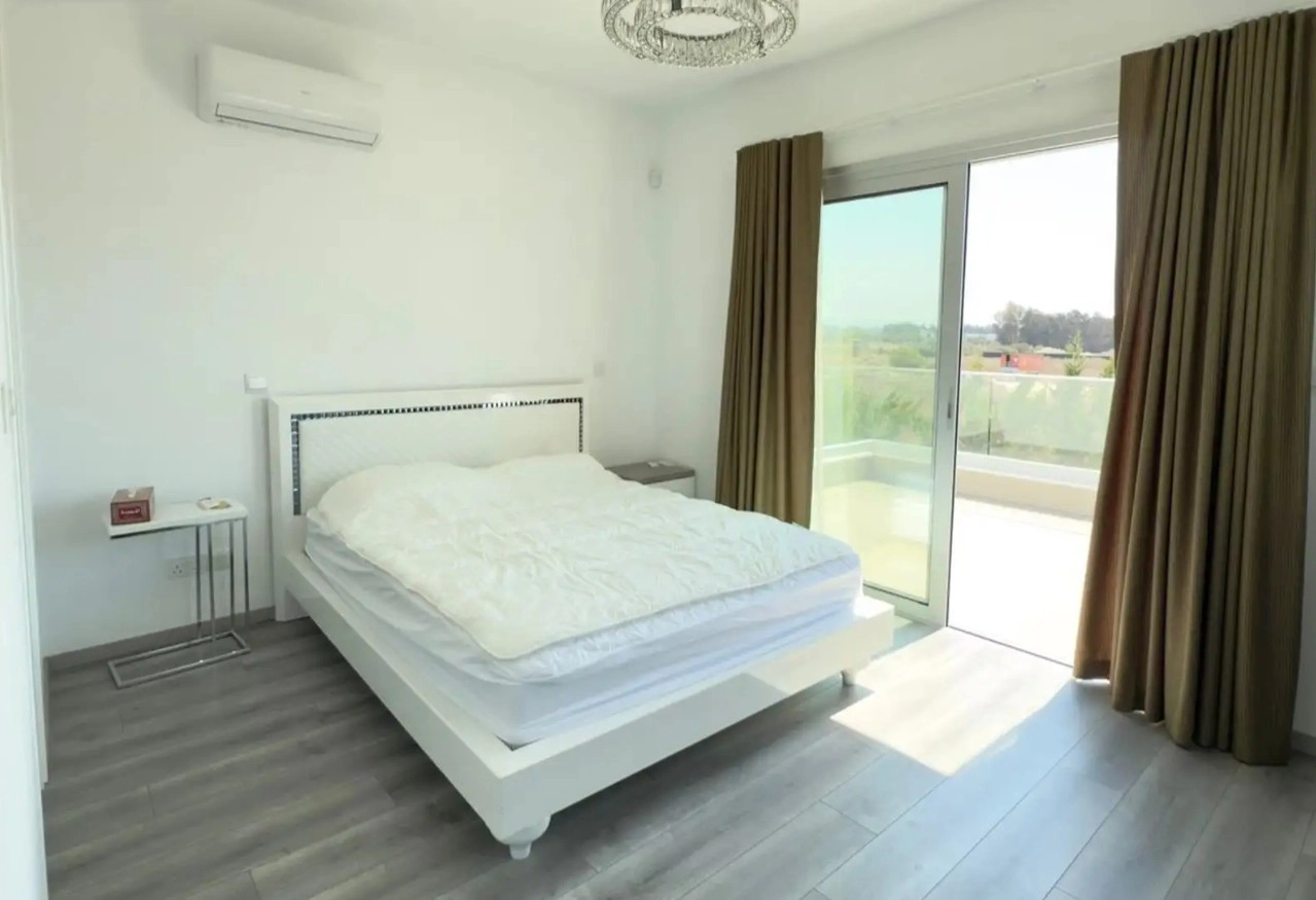 6+ Bedroom House for Sale in Geroskipou, Paphos District