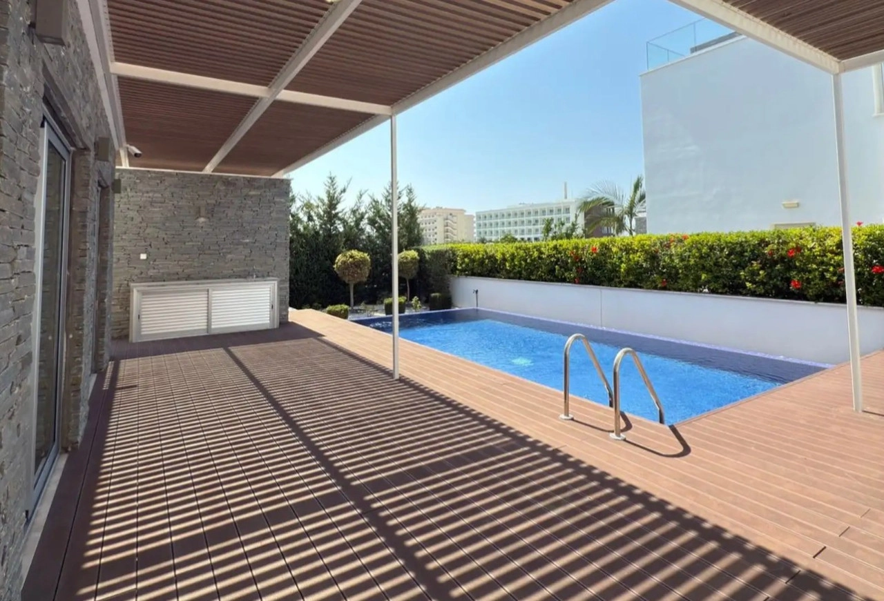 6+ Bedroom House for Sale in Geroskipou, Paphos District