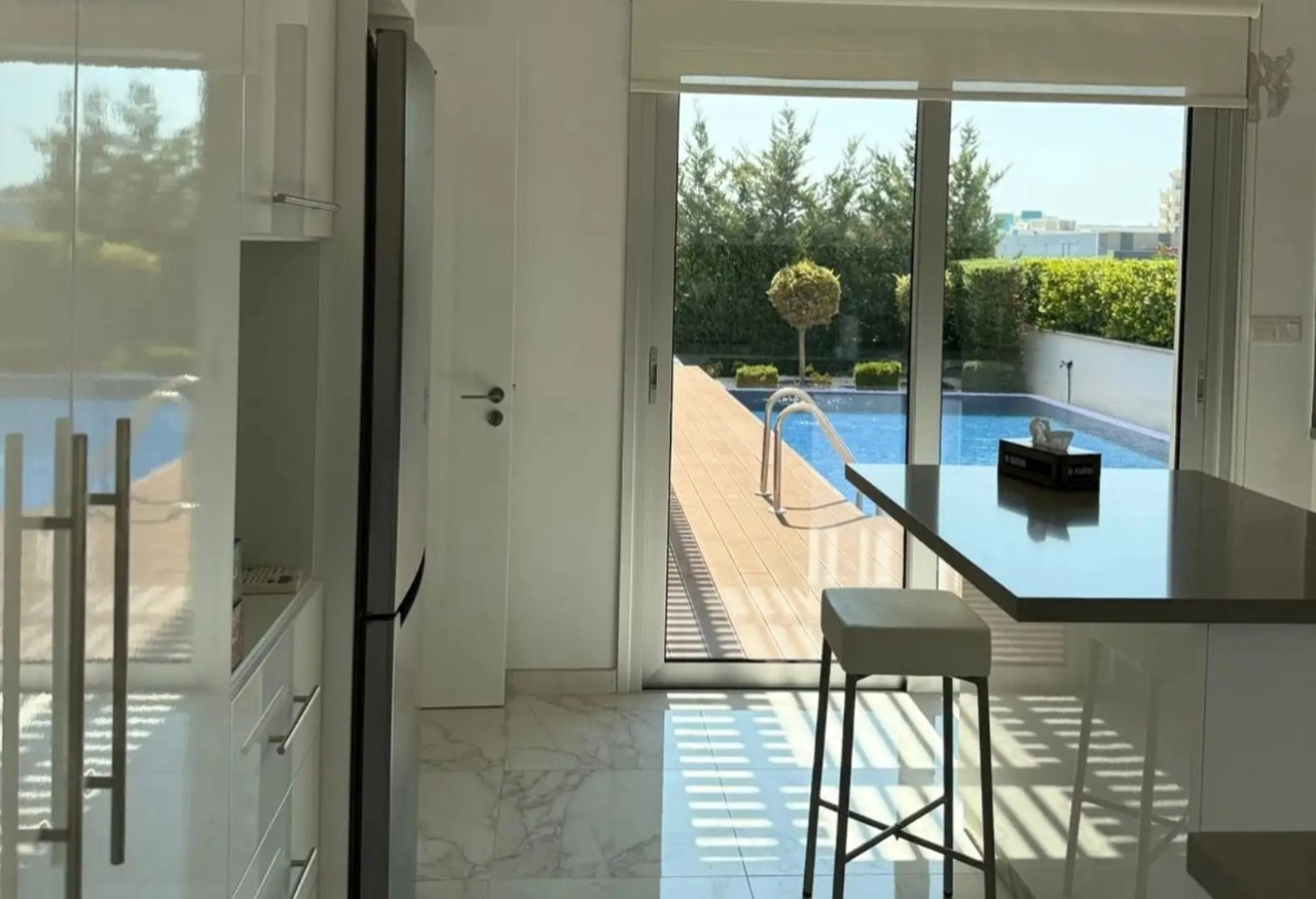 6+ Bedroom House for Sale in Geroskipou, Paphos District