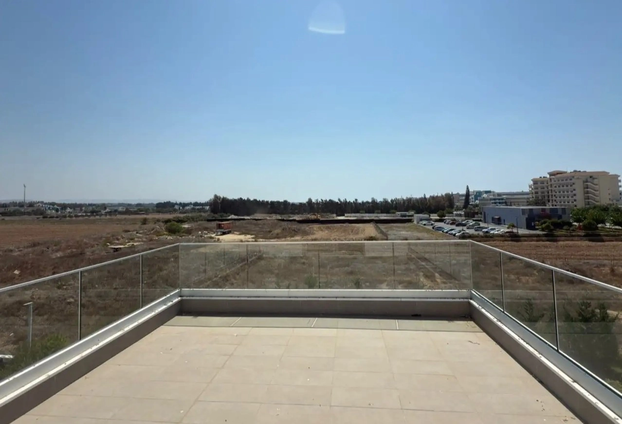 6+ Bedroom House for Sale in Geroskipou, Paphos District