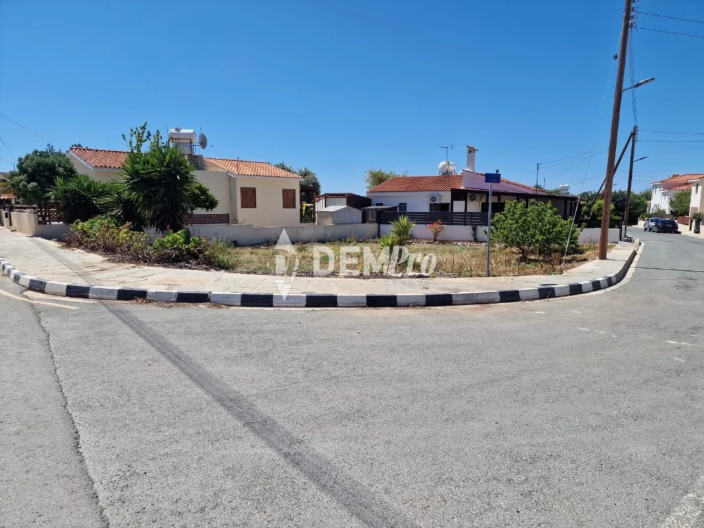 2 Bedroom House for Sale in Tremithousa, Paphos District