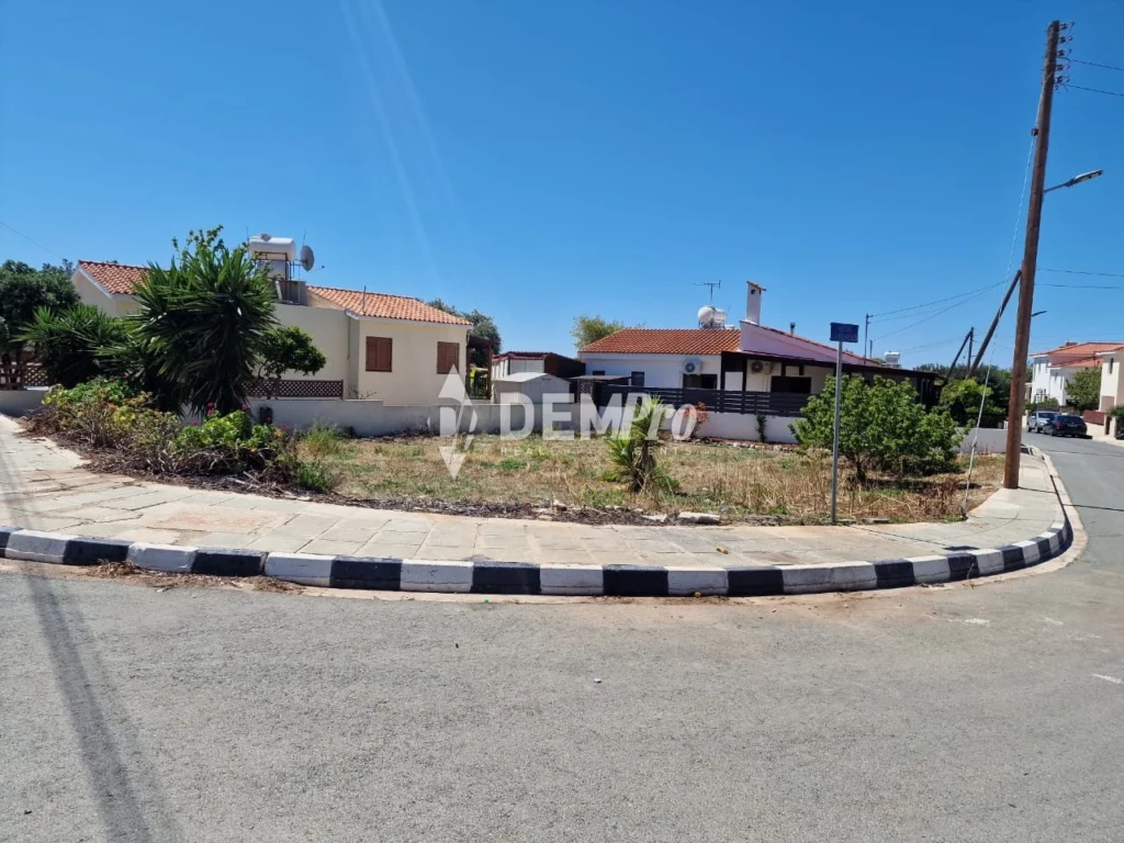 2 Bedroom House for Sale in Tremithousa, Paphos District