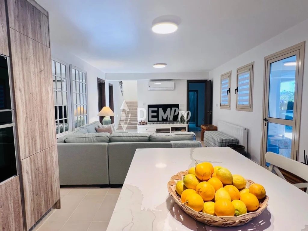3 Bedroom House for Sale in Argaka, Paphos District