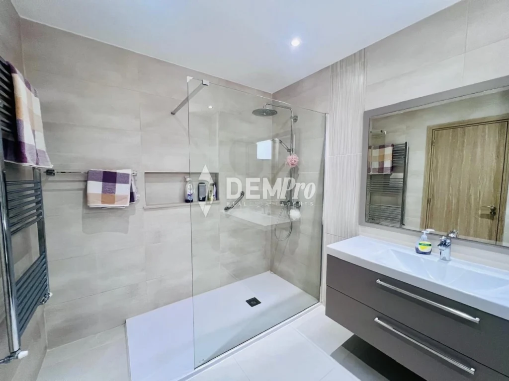 3 Bedroom House for Sale in Argaka, Paphos District