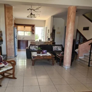 3 Bedroom House for Sale in Chlorakas, Paphos District