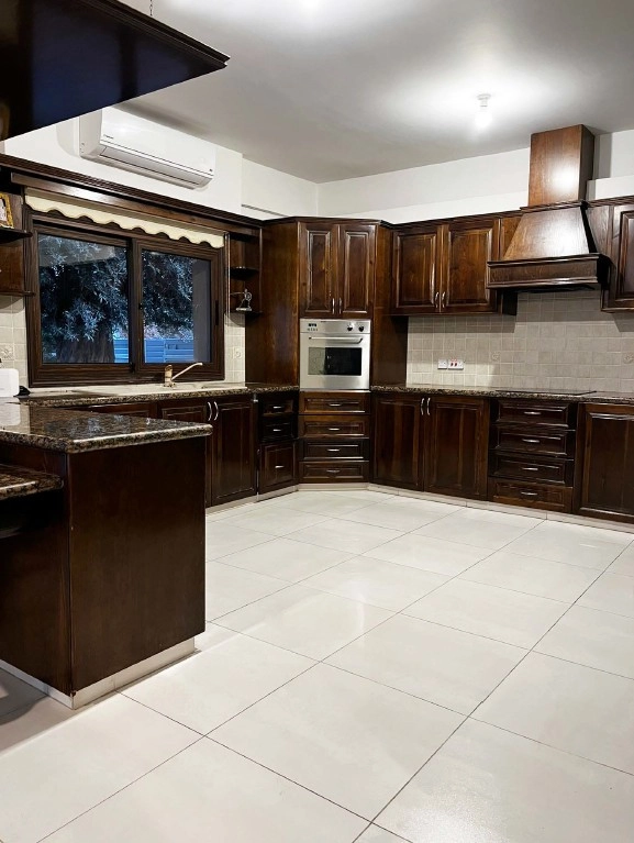 6+ Bedroom House for Sale in Palodeia, Limassol District