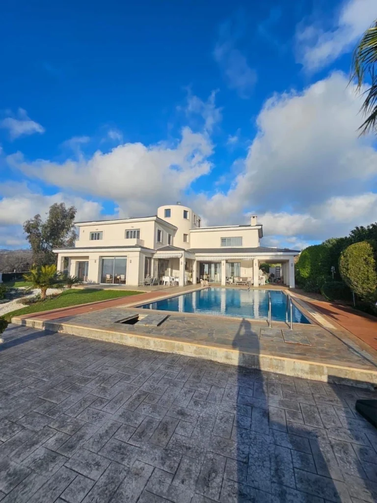 6+ Bedroom House for Sale in Konia, Paphos District