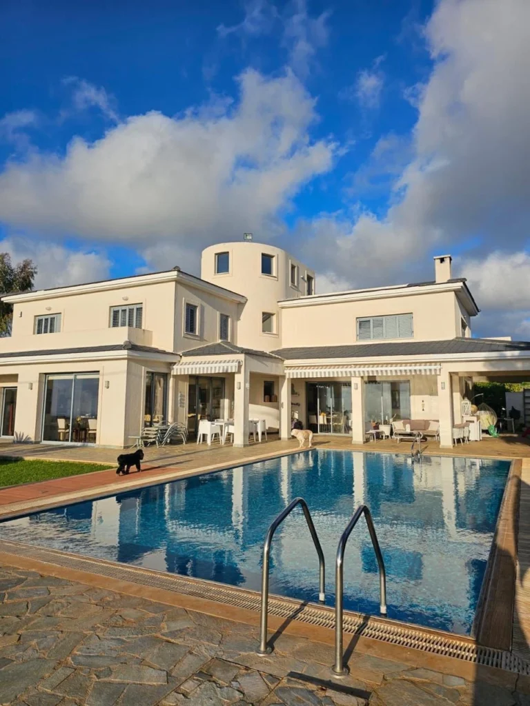 6+ Bedroom House for Sale in Konia, Paphos District