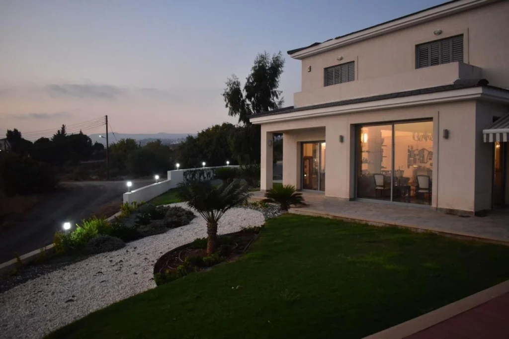 6+ Bedroom House for Sale in Konia, Paphos District