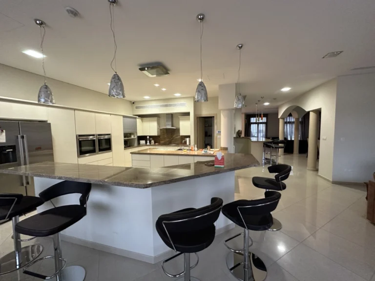 Cheap Houses and Villas for Sale Nicosia up to 1000000 euro