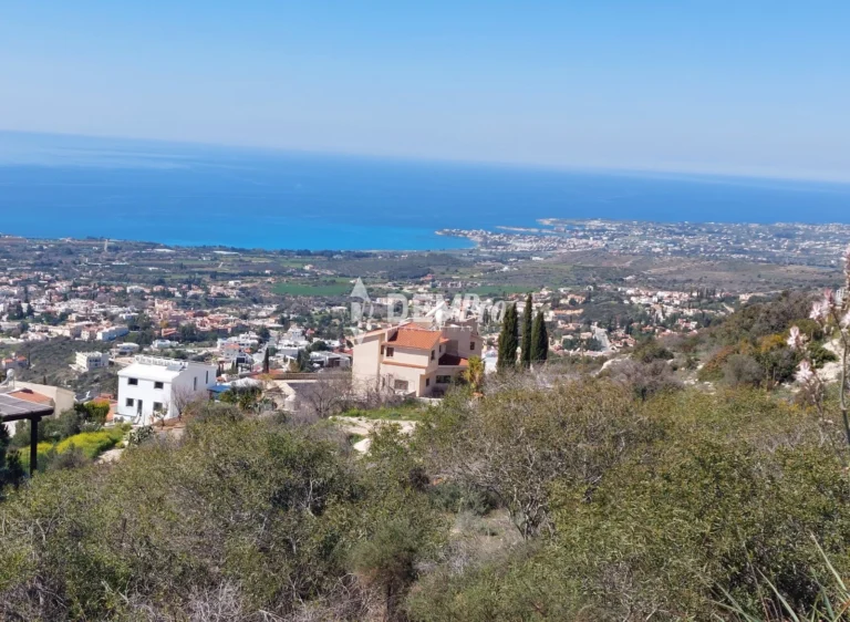 1,050m² Plot for Sale in Tala, Paphos District