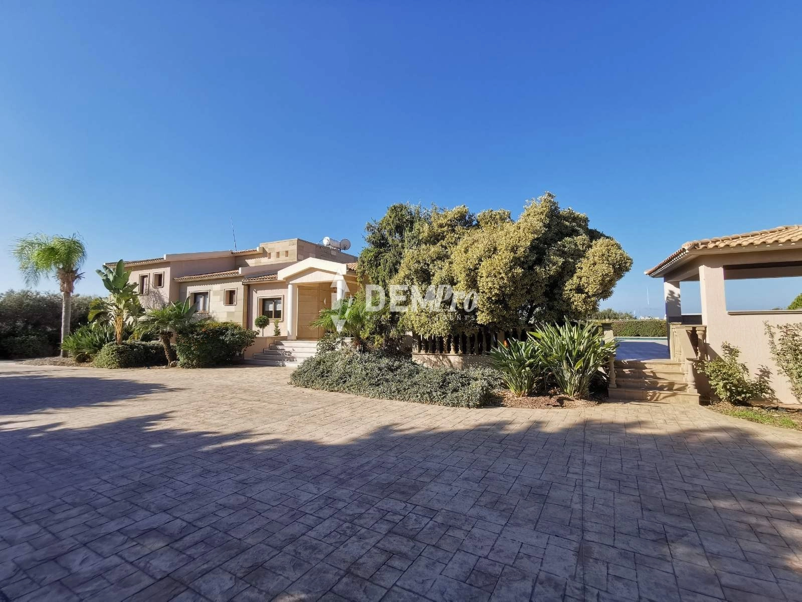 4 Bedroom House for Sale in Paphos – Emba