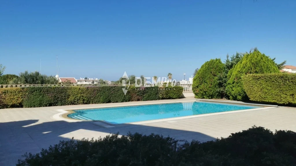 4 Bedroom House for Sale in Paphos – Emba
