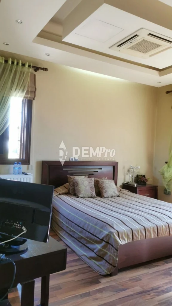 4 Bedroom House for Sale in Paphos – Emba
