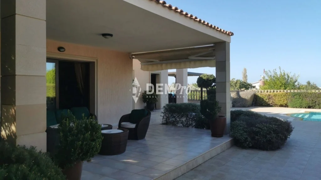 4 Bedroom House for Sale in Paphos – Emba