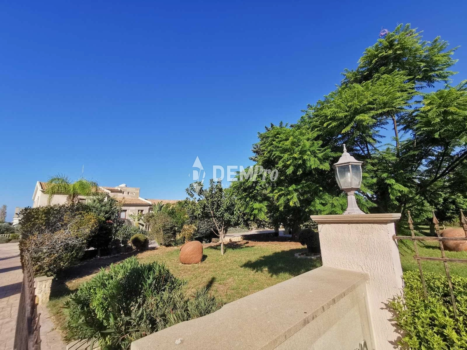 4 Bedroom House for Sale in Paphos – Emba
