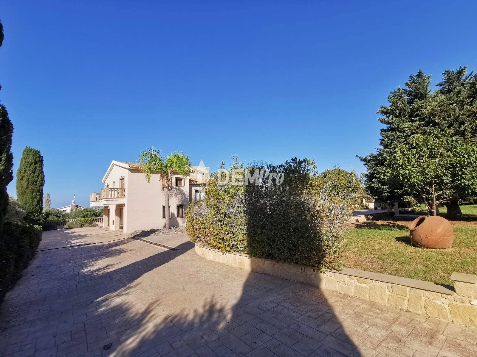 4 Bedroom House for Sale in Paphos – Emba
