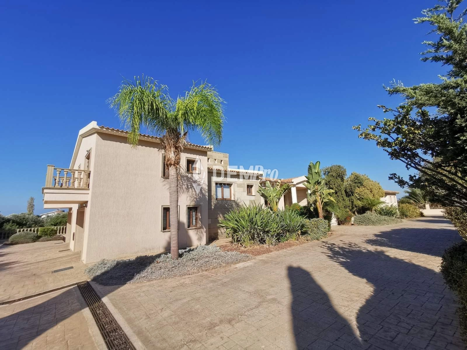4 Bedroom House for Sale in Paphos – Emba