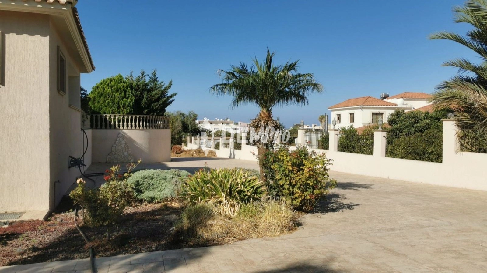 4 Bedroom House for Sale in Paphos – Emba
