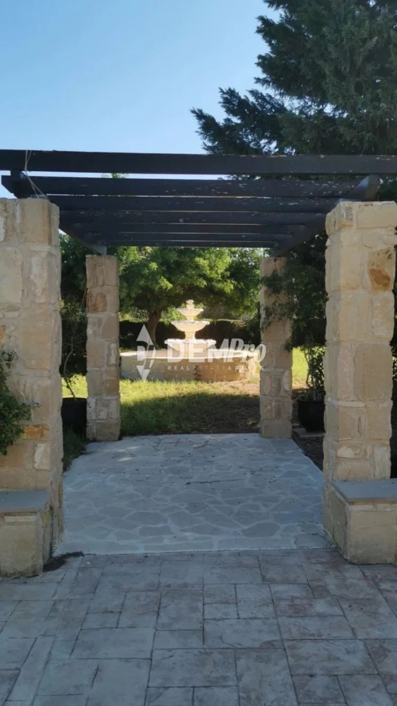 4 Bedroom House for Sale in Paphos – Emba