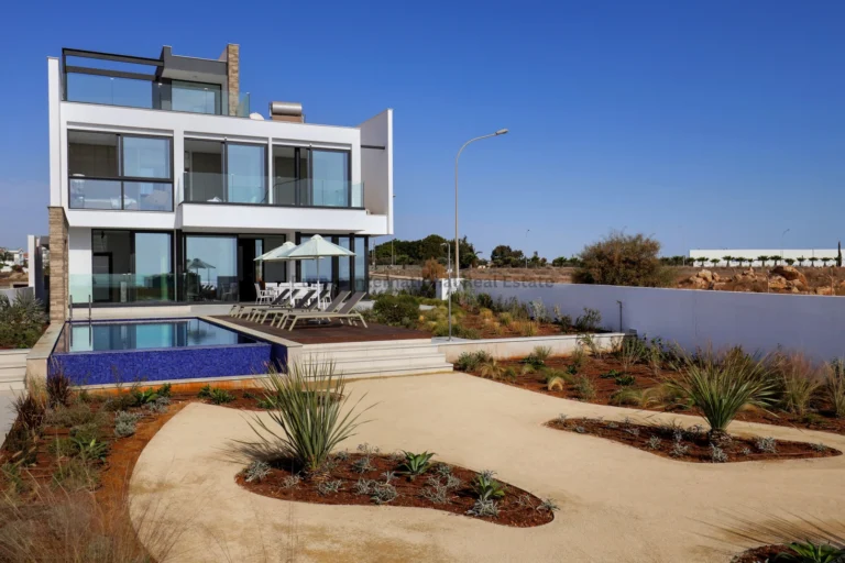 Cheap Houses and Villas for Sale Famagusta up to 900000 euro