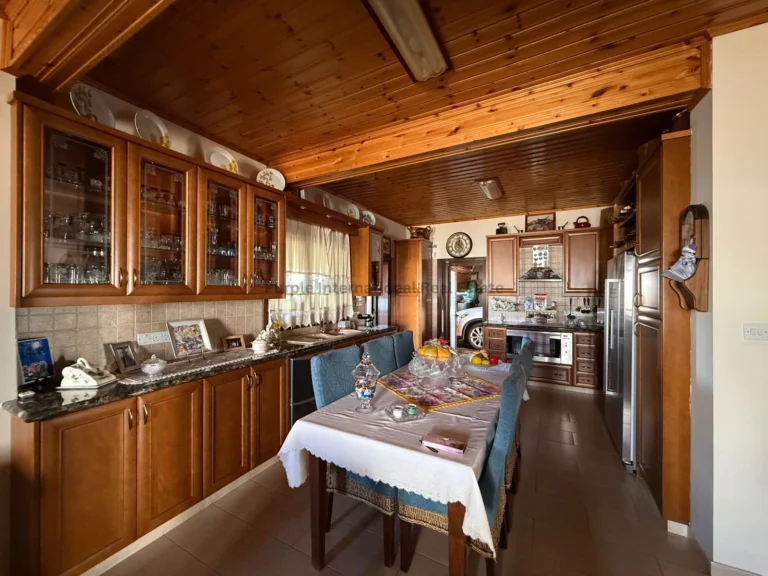 Cheap Houses and Villas for Sale Larnaca up to 600000 euro