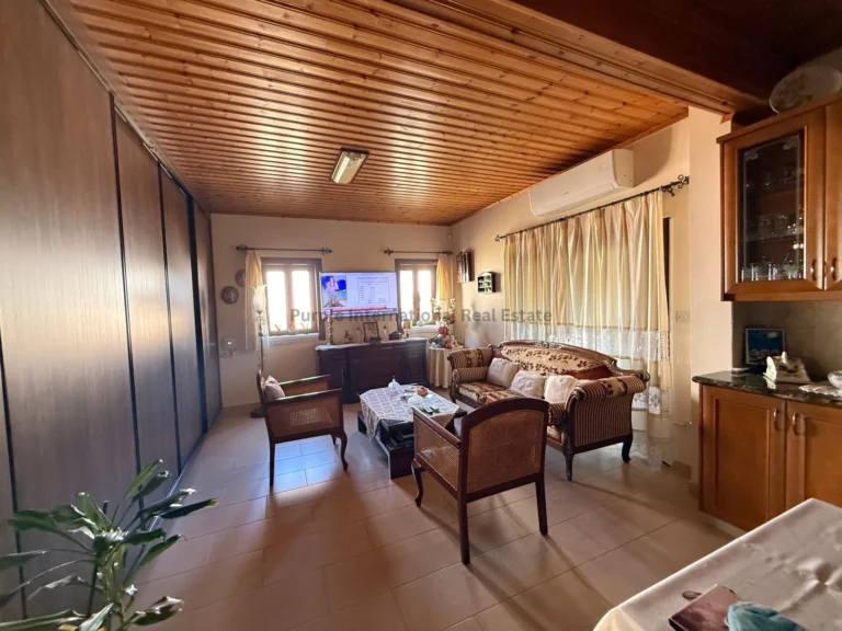 Cheap Houses and Villas for Sale Larnaca up to 600000 euro