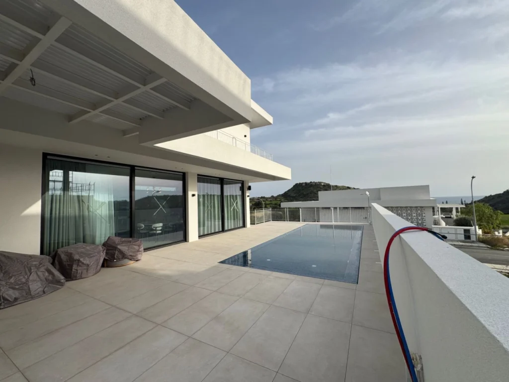 6+ Bedroom House for Sale in Agios Tychonas, Limassol District