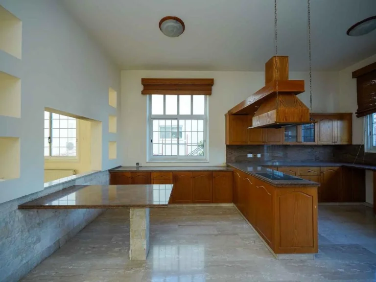 Cheap Houses and Villas for Sale Nicosia up to 500000 euro