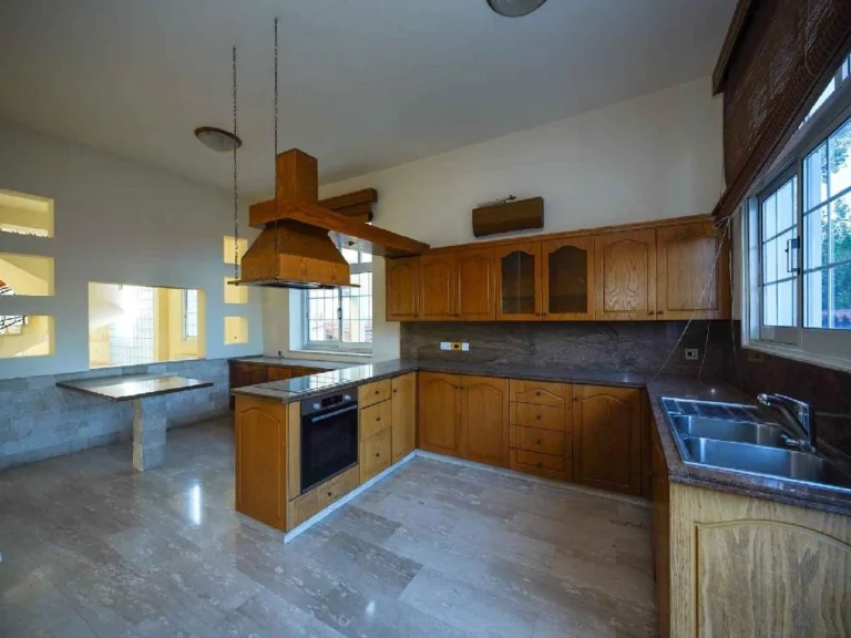 Cheap Houses and Villas for Sale Nicosia up to 500000 euro