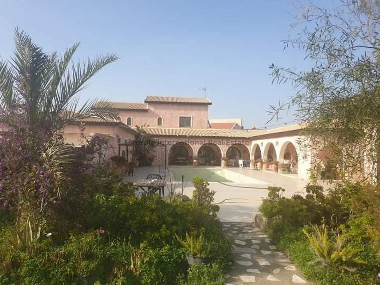 Cheap Houses and Villas for Sale Larnaca up to 900000 euro